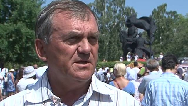 Крестный ход в Петропавловске в честь Апостолов Петра и Павла, 2013 г смотреть онлайн