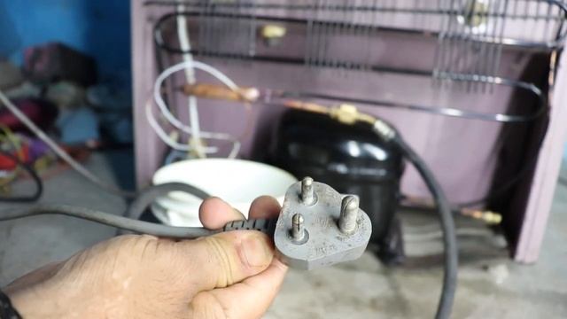 बिना वेक्यूम पंप के फ्रिज को वेक्यूम कैसे करें | how to vacuum refrigerator compressor, fridge gas смотреть онлайн