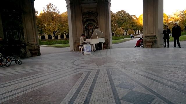 Munchen Hofgarten november 2014 смотреть онлайн