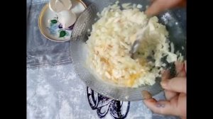 Луковые оладьи - вкуснотища нереальная.