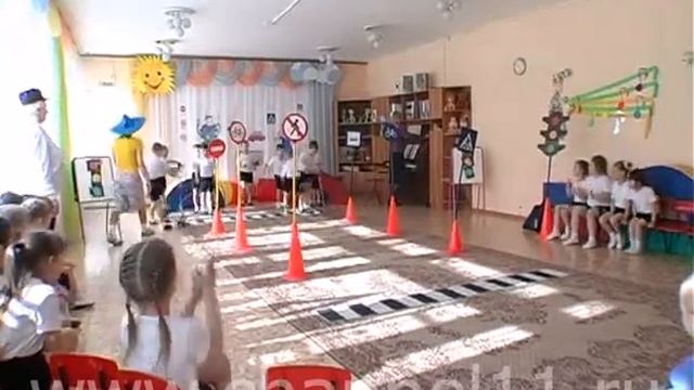 В гостях у светофора смотреть онлайн