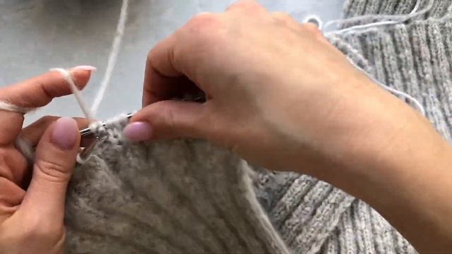 Как незаметно соединить шнурковую пряжу Drops Air. Простой, удобный и незаметный способ! смотреть онлайн