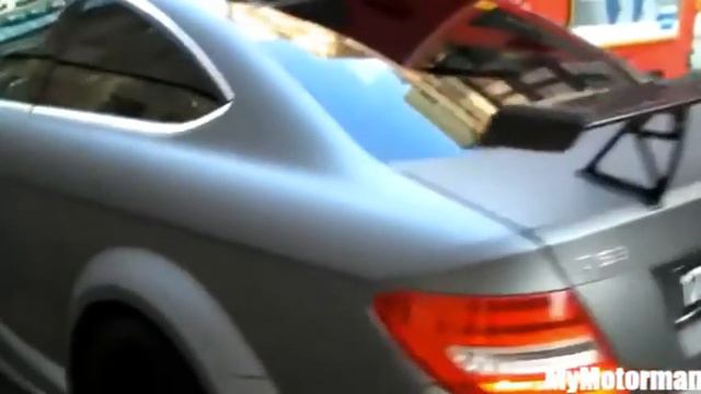 Mercedes C63 //AMG Black Series Tunisienne à Londres смотреть онлайн