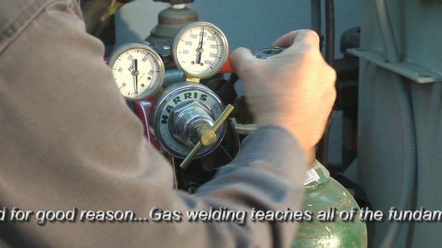 4WD Mechanix Magazine: 'Welding Class' Session Two—Setting Up the Gas Welding Torch смотреть онлайн