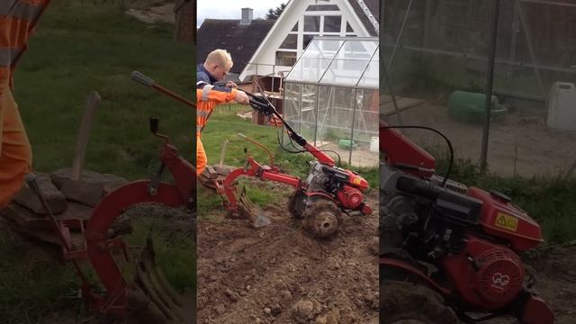 Honda F560 M Pflug Vari Pluh Ploughing Ploeg Pflüg Arado Orka Szántás çan Aração