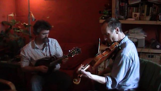 Irish music on mandolin and fiddle смотреть онлайн