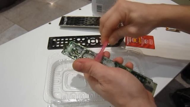 Ремонт пульта Samsung, Часть 1, Разборка и очистка. смотреть онлайн