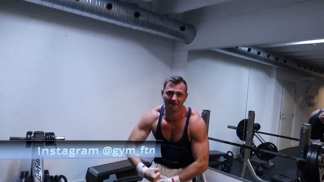 Тренировка груди и ягодиц!!!//Стань лучше чем вчера/// FIT FAMILY!!! смотреть онлайн