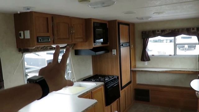 (Sold) 2006 Keystone Zeppelin II 292RK Used Rear Kitchen Ultralite Travel Trailer смотреть онлайн