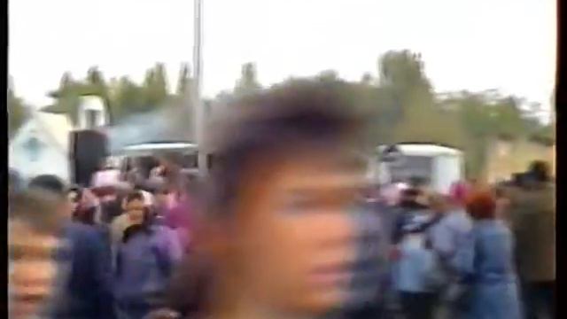 Очень забавная и весёлая песня про горилку и свиней.