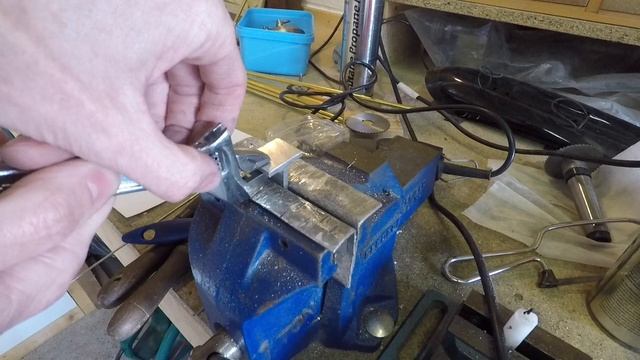 How to Solder or 'Weld' Aluminium Alloy with HTS-2000 Brazing Rod смотреть онлайн
