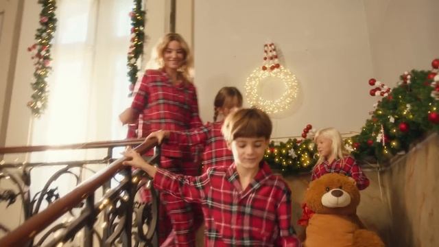 Merry Xmas from Tezenis 2021 - 15" смотреть онлайн