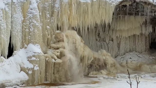 Водопад зимой| Ягала| Эстония смотреть онлайн
