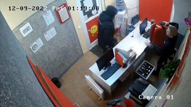 В Санкт-Петербурге задержан 25-летний приезжий, совершивший нападение на офис быстрых займов