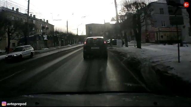 Уступить Дорогу! Это Должен Знать Каждый Водитель [Автошкола RED] смотреть онлайн