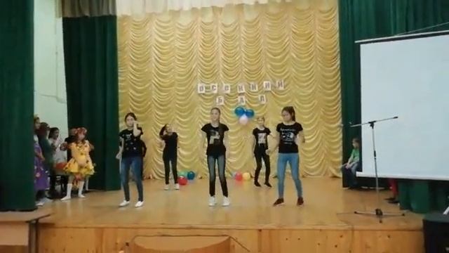 Флешмоб 2019 6в и 7а класс, с Зилаир. смотреть онлайн