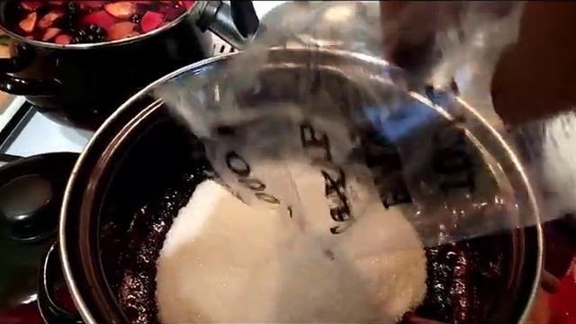 Варенье из черноплодки с яблоками смотреть онлайн