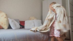 домик из подушек и одеял