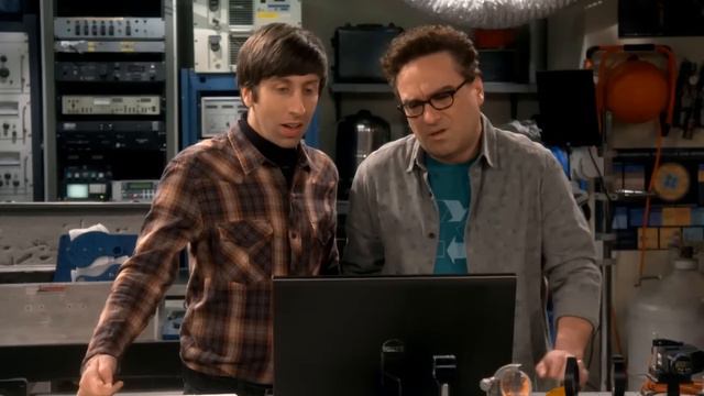 Sheldon no incluye a Leonard y Howard en su trabajo | TBBT (Latino) смотреть онлайн