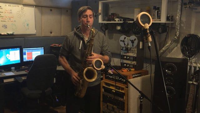 Saxophone Sound Sample смотреть онлайн