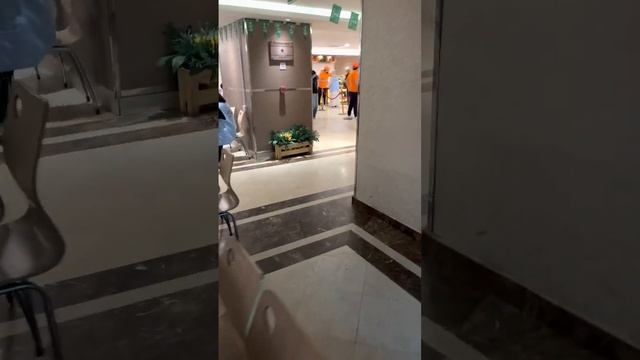 Вкусно и не дорого поесть в Мекка смотреть онлайн