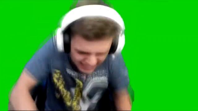 Титан бамбит на зелёном фоне смотреть онлайн