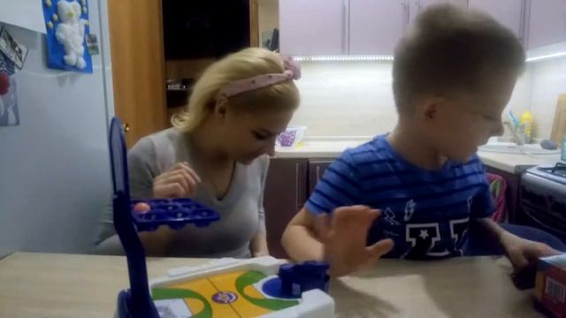 Настольная игра Спортивная площадка. Хоккей,футбол и баскетбол смотреть онлайн