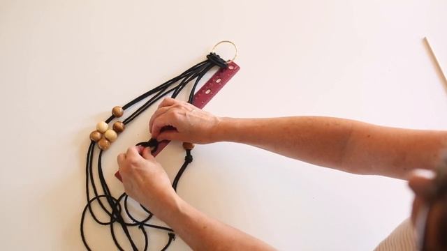How to Make a Boho Macrame Plant Hanger Tutorial смотреть онлайн