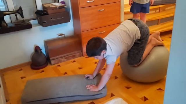 Челендж "Пол это лава" смотреть онлайн