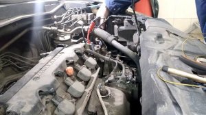 Honda cr v 3 поколения 2007г не горит правая фара ставим дешевый блок розжига ксенона.