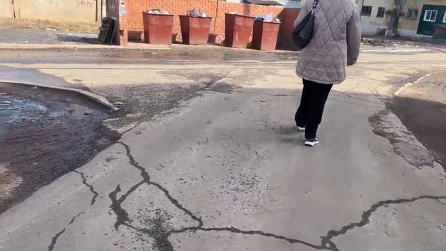 Братск,ул.Комсомольская 29 г и 31 нет тротуаров ….? смотреть онлайн