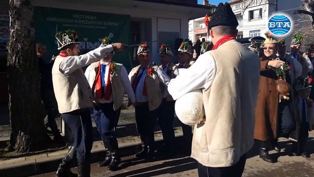Близо 300 коледари се надиграват в Ямбол и възвестяват Рождество Христово смотреть онлайн