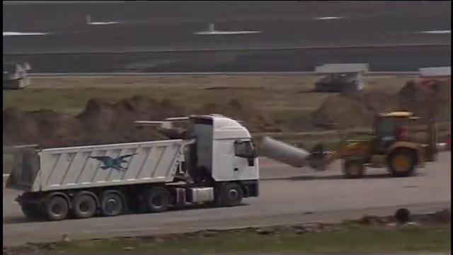 Aeroporto di Bologna - prolungamento della pista 2004.avi смотреть онлайн