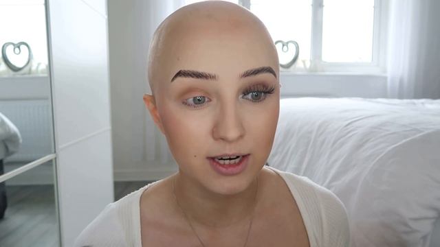 EYE MAKE UP FOR ALOPECIA | Easy eye make up for no eyelashes| Lauren Neate смотреть онлайн