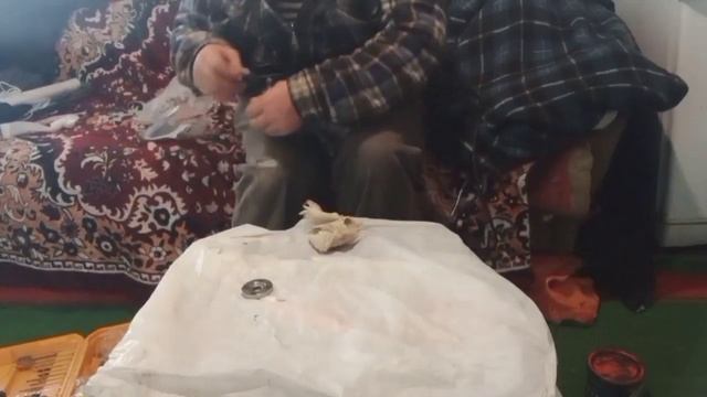 УШМ GRAND проверяем смазку и поворачиваем редуктор на 90° смотреть онлайн