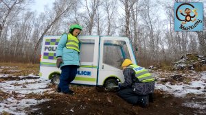 Дети и Машина. Полицейская машина, Собака за рулём и погоня за привидением. Манкиту