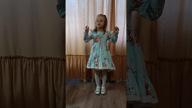 Мизина Мария, 6 лет, стихотворение "Рождество"( Л. Бондаренко). смотреть онлайн