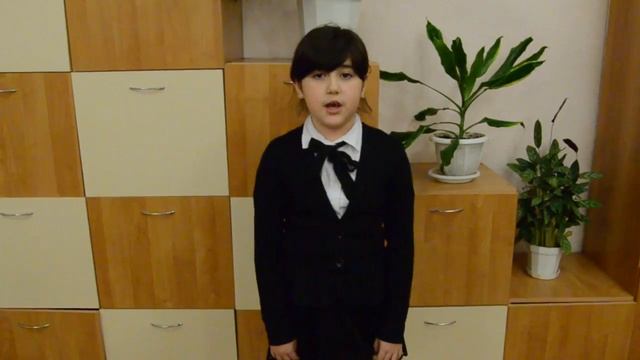 Страна читающая — Кира Нугаманова читает произведение «Стрекоза и Муравей» И. А. Крылова смотреть онлайн