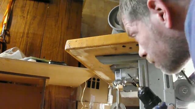 Установка сервомотора на швейную машину Typical GC - 201 смотреть онлайн