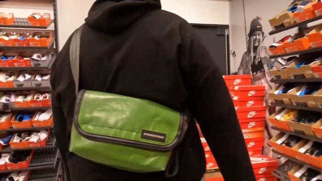 NIKE OUTLET STORE MITSUI HOKKAIDO JAPAN смотреть онлайн