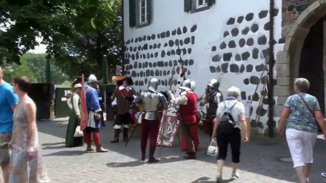 Из Кёльна в Дюссельдорф на велосипеде. смотреть онлайн