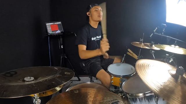 Nirvana - Smells Like Teen Spirit (DRUM COVER) смотреть онлайн