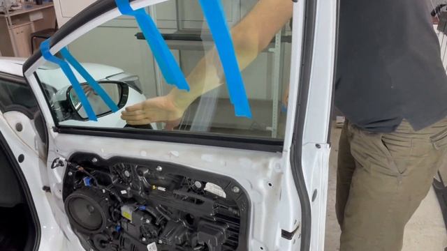 Инструкция по снятию обшивок и разборке дверей на Kia Ceed II. смотреть онлайн