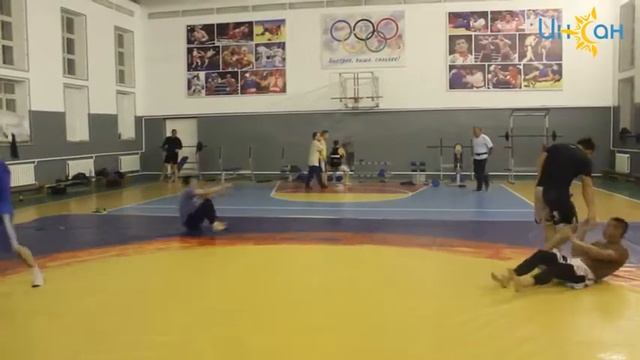 Помощь от спортсменов подопечным фонда Инсан по Ногайскому району. смотреть онлайн