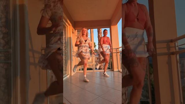 Would you trust her_ 🤔 @tanyaowales 😜 смотреть онлайн