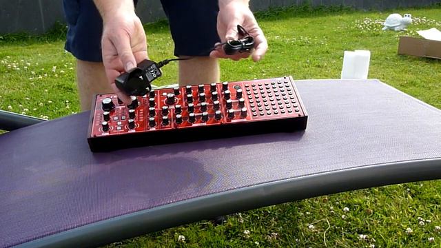 Behringer Neutron unboxing смотреть онлайн