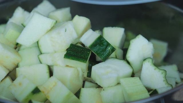 Нежнейший Кремовый Суп Из Цукини смотреть онлайн