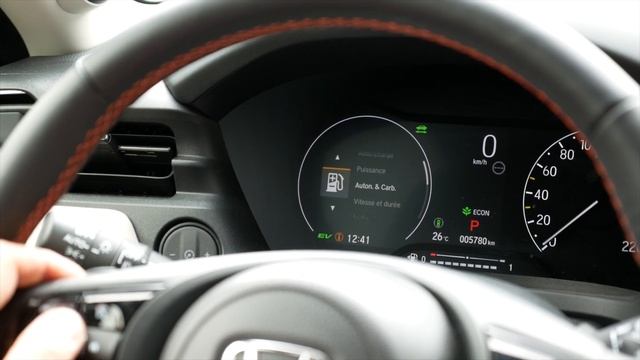 ESSAI HONDA HR-V : Un SUV hybride original et très pratique смотреть онлайн