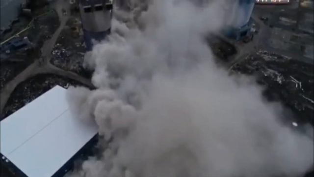 Hudson Generating Station Explosive Felling - Jersey City, New Jersey смотреть онлайн