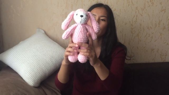 НАВЯЗАЛА В МАЕ. ШАПКА В ТЕХНИКЕ ЖАККАРД И ИГРУШКИ. смотреть онлайн